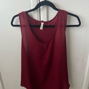 Sleeveless Scoop Neck Women's Top - Burgundy